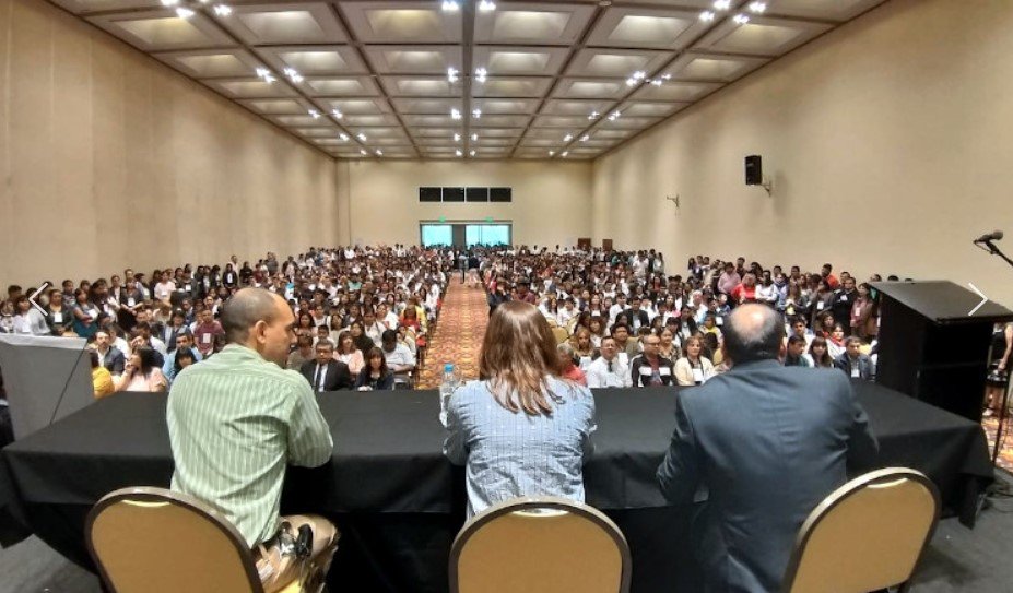 Institutos de Nivel Superior en Feria de Educación, Ciencias, Arte y Tecnología dges-sal.infd.edu.ar/sitio/3-proyec… 
<a href="/MEducacionSalta/">Ministerio de Educación de Salta</a>
<a href="/EJaureguis/">EnriqueJaureguis</a>
<a href="/epinikas/">Elsa Pinikas</a>
<a href="/BenjaminSalta/">Benjamín Beltrán</a>
<a href="/DgeSuperior/">DGESuperior</a>