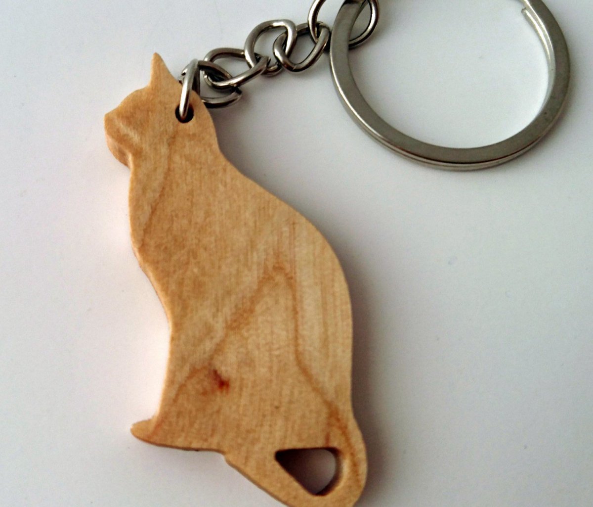 andra_389's tweet image. Wooden Cat Keychain, Birch Wood, Animal Keychain, Environmental Friendly Green materials tuppu.net/cc48e79b #Etsy #keychain #UniqueKeychains