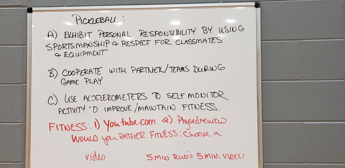 HixJen's tweet image. What made fitness fun today at RMS?  Personalized learning in PE!  Students self-selected their warm up-a fitness video or Roll It Fitness. Fitness goals+choice=smiles. @rotoloms @RotoloMS_pe #101alag #thatsrotolo
