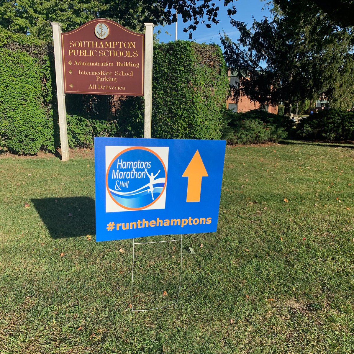 runthehamptons's tweet photo. T-minus ONE HOUR until Friday Packet Pick-Up at Southampton Intermediate School (70 Leland Lane)! Follow the blue & orange #RunTheHamptons signs into the gym to pick up your bib, participant t-shirt & bonus swag! PPU starts at 6 PM and ends at 8:30 PM! See you soon! https://t.co/m2Bcwp3Uy3