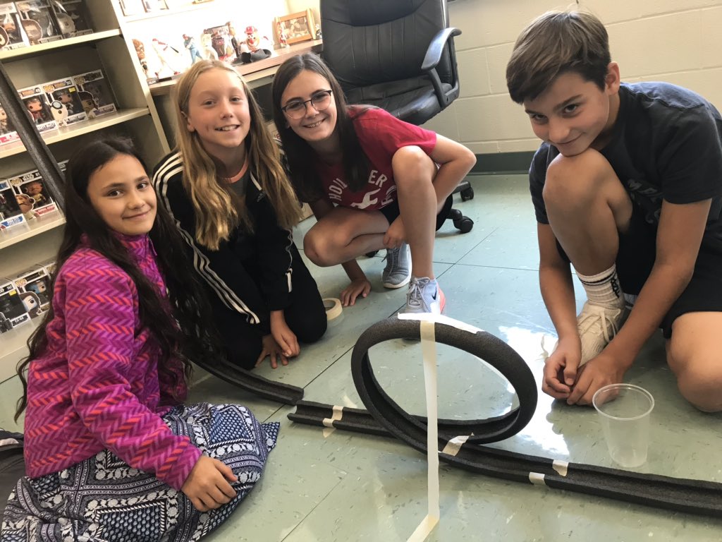 SuttonSciUVMS's tweet photo. Team Day marble runs! #TeamThree #steam https://t.co/mXs6ylBPNK