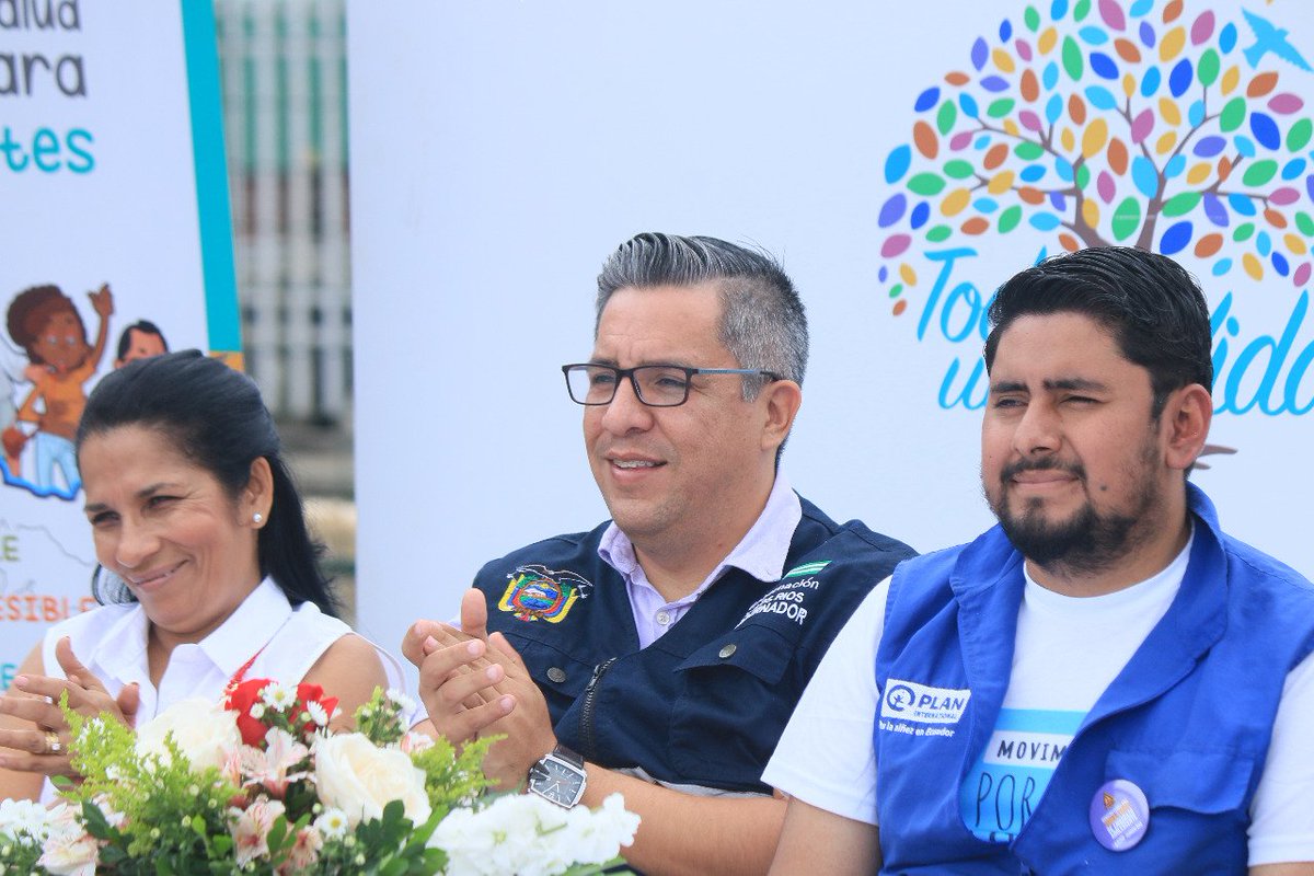 DrCamiloSalinas's tweet photo. Hoy participé en la Feria Interinstitucional de la #SemanaAndina por la Prevención de Embarazos en Adolescentes en organizada por la Dirección Distrital de #Urdaneta, nos acompañaron jóvenes, padres de familia y autoridades locales. https://t.co/lJRhSMRX1z