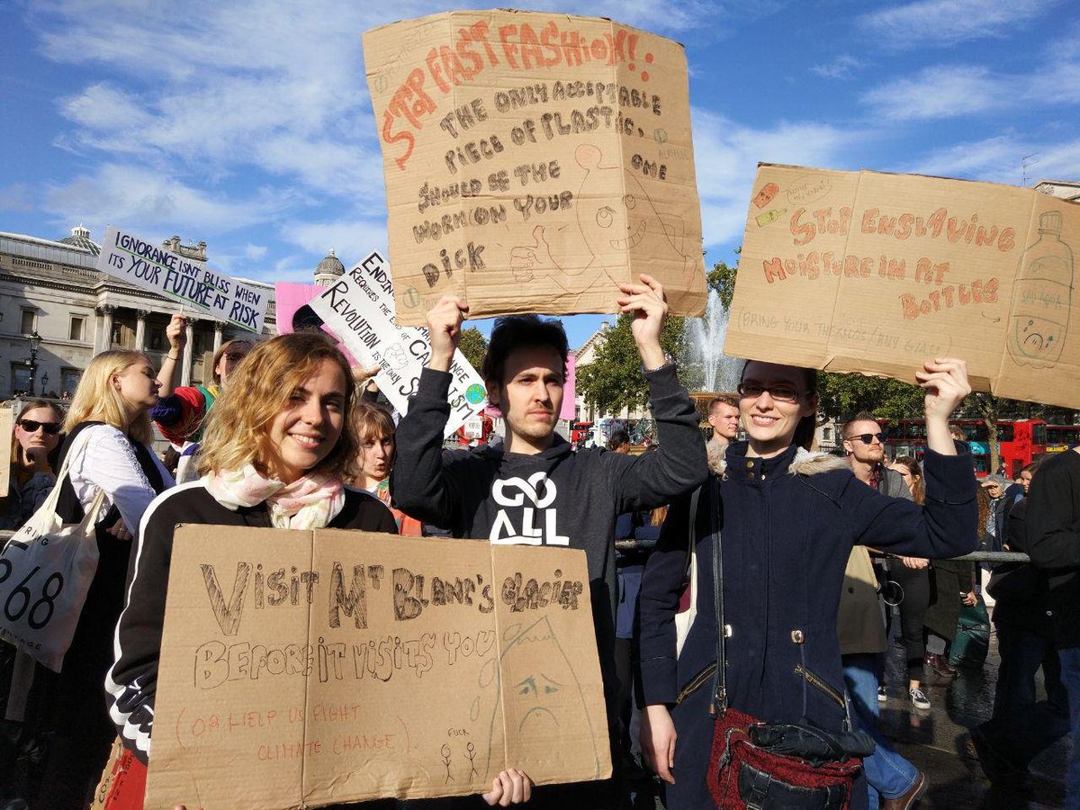 Climate strike in London's Trafalgar Square!
#ActOnClimate #climatestrike #climateaction #FridaysForFurture #GrevepourleClimat @GretaThunberg #GlobalClimateStrike #climatestrikelondon #london