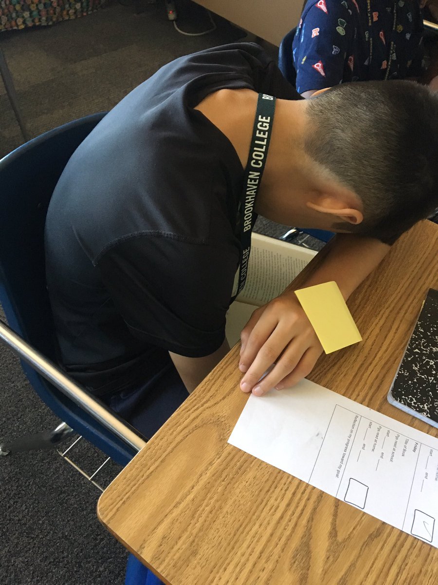 msdavilla's tweet image. Unusual reading positions today.  Whatever works I guess.  #talonterritory