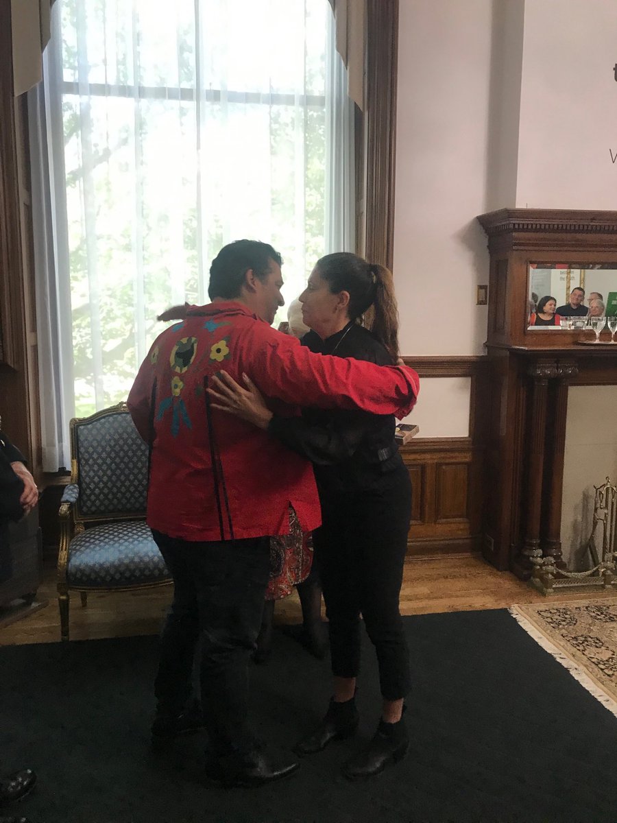 bridgetarch's tweet photo. Thankyou ⁦@BloombergDotOrg⁩ ⁦@googlearts⁩ ⁦@auscouncilarts⁩ ⁦@cityoftoronto⁩ for the most amazing week learning about Toronto’s indigenous places people and public art SGS sharing our journey in Sydney - we have shared and learnt so much ! https://t.co/E02RE3u0k8