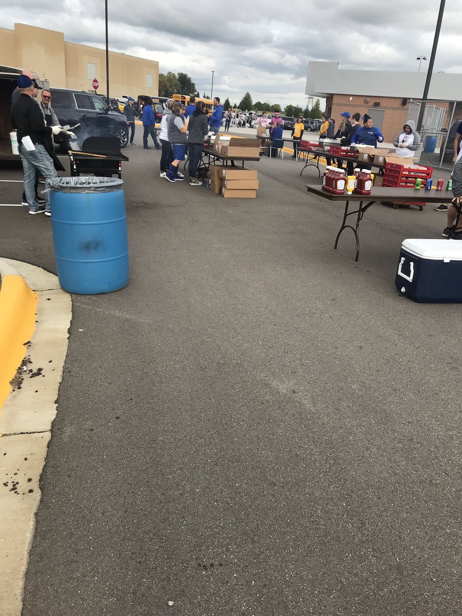 Food and games are ready!! Come on out early to the Homecoming game and enjoy a meal and play some games!