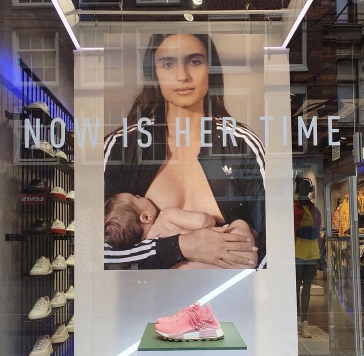 BoobFoodCookies's tweet photo. Go @adidas Way to go for breaking  down the stigma, and helping nursing moms be proud to breastfeed anywhere! #normalizebreastfeeding https://t.co/v0P8JctHtJ
