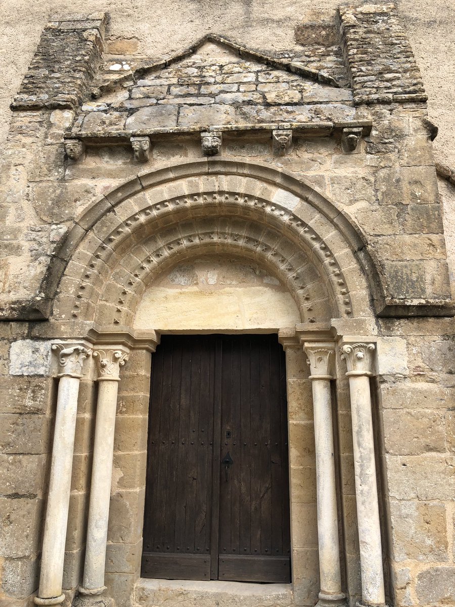 LoicKervran18's tweet photo. #VendrediCirco 3/3 Après-midi à #Garigny consacré à un long et passionnant échange avec Madame le Maire et le conseil municipal avant la visite de l’église de la commune, superbement rénovée. https://t.co/aZ5rbNnhXt