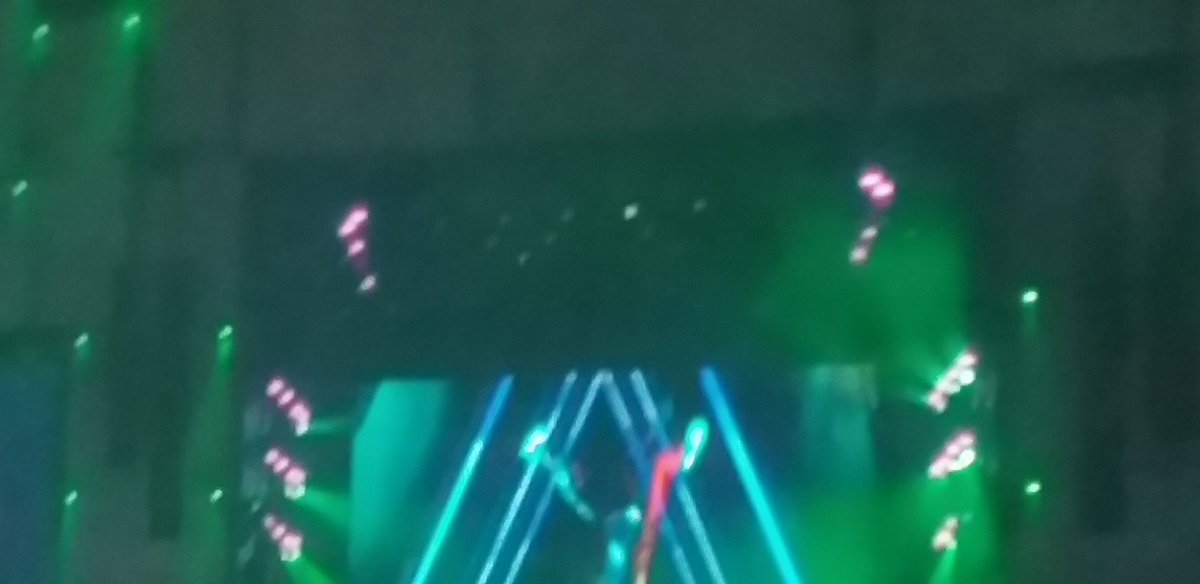 Muttymimk's tweet photo. Aaaaaaaaaaa q show caralhooo @Rockinrio
@Alok https://t.co/taJzorWh1i