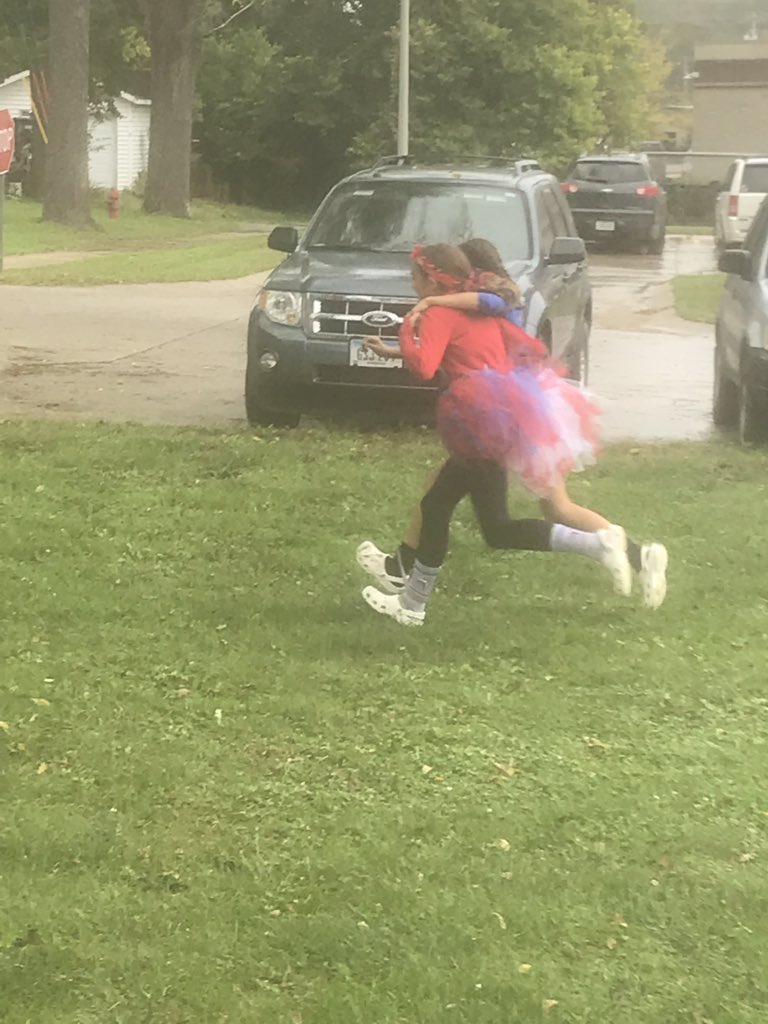 coachjc03's tweet photo. Successfully defended our @Decorah_MS Viking Olympics 7th grade Championship! Total team effort #homecomingweek #middleschoolisfun #b2b https://t.co/IylH5qyHGu
