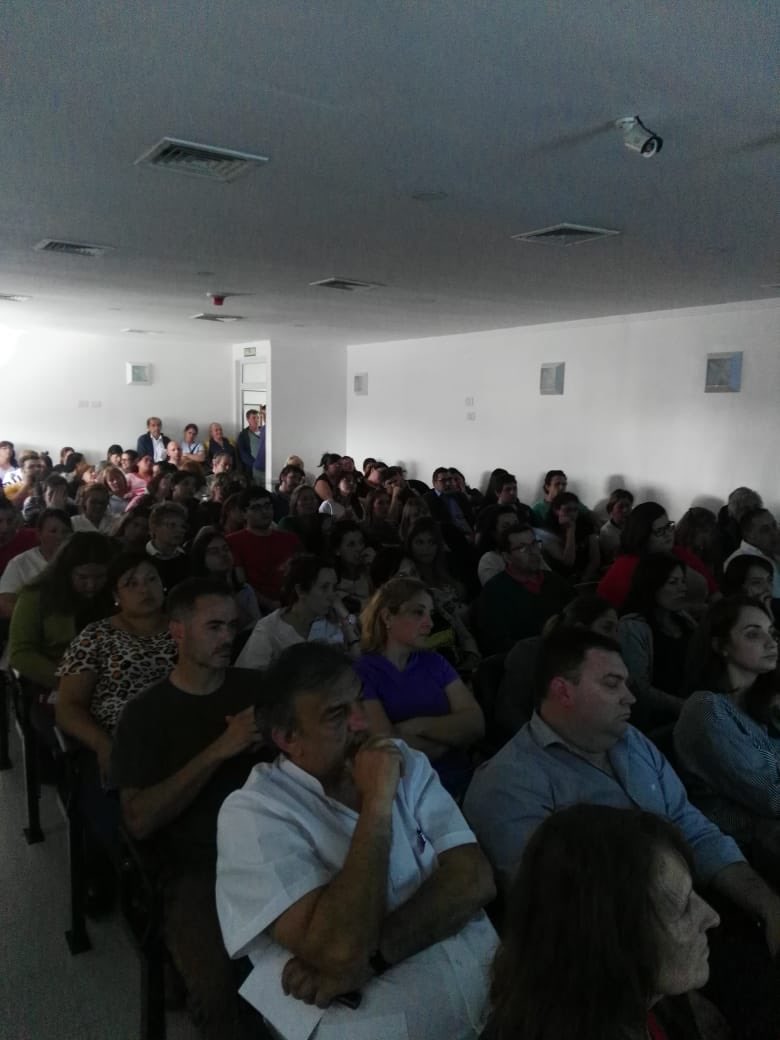 EmanuelLuchessi's tweet photo. Excelente Simposio Código Rojo Infarto “Es mejor si nos movemos todos” Tuvimos el Auditorio Bicentenario completo.
Organizó nuestro Servicio de Cardiología Intervencionista “San Lucas” junto al Hospital Centenario Gualeguaychú y al Sanatorio Jeannot Sueyro
#codigorojoinfarto https://t.co/yLPOE12Leo