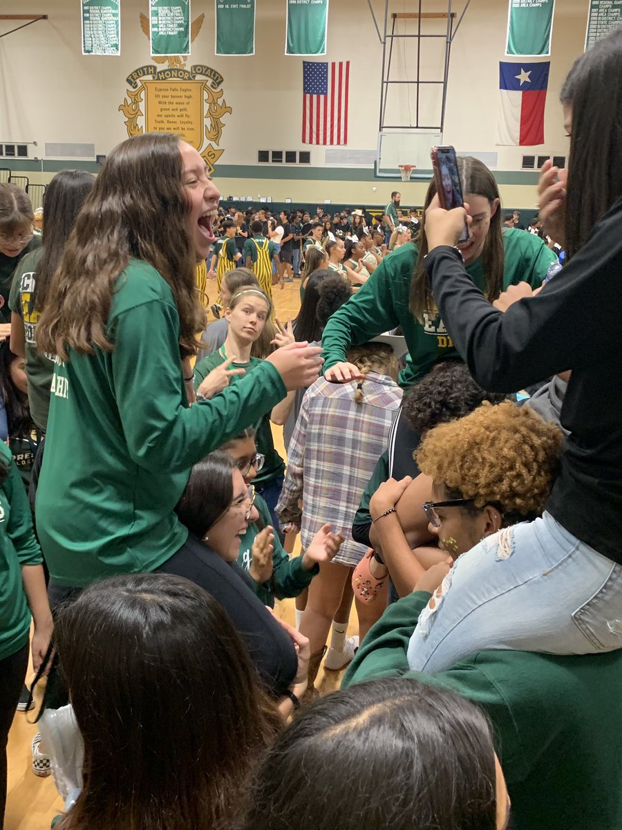 CyFallsAquatics's tweet photo. Having way too much fun at the pep rally! Cy Falls Swimming kicking off the season TONIGHT! Diving tonight! Swimming tomorrow at the Tomball Natatorium! #StartStong #Diving #WeAreONE @CFISDAquatics @cyfallshs https://t.co/2rhKPWauSa