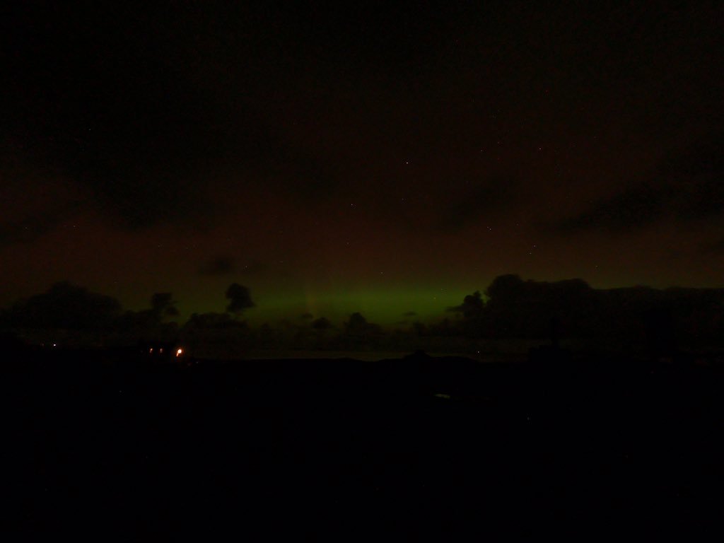 Sean Poynter (@sean_poynter7) on Twitter photo Bit of northern lights tonight Bit of northern lights tonight