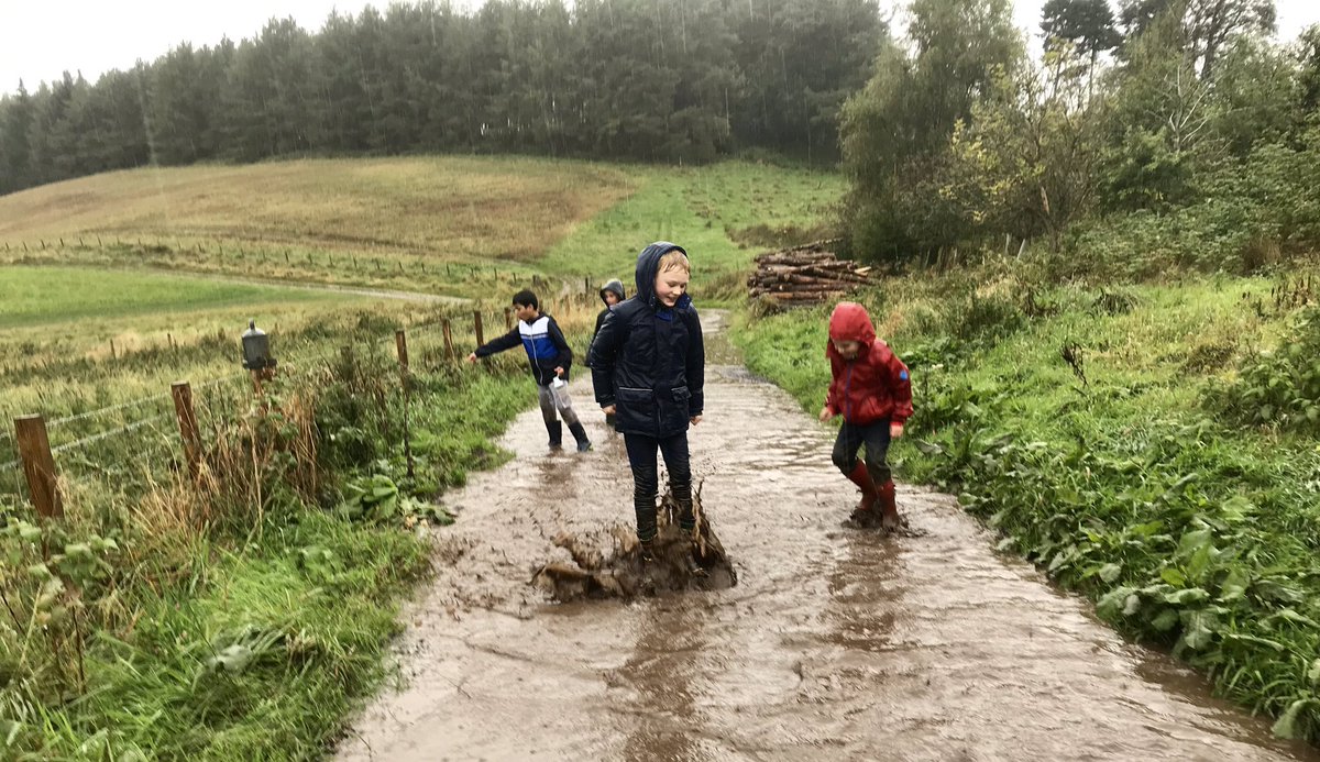 MerchiJuniors's tweet photo. Deep puddles make perfect play spaces! #puddles #rainfun #fun #friendship #smiles #adventure 😁👍🏻 #CarsewellFarm 😁👍🏻 https://t.co/q8GLHP9Wzk