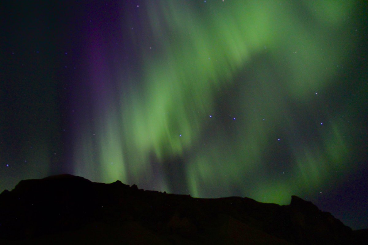 MSU_Architect's tweet image. What a great way to spend a Friday night. Watched the northern lights for about 2 hours before I had to go back to the RV to warm up. Here’s one of my photos.