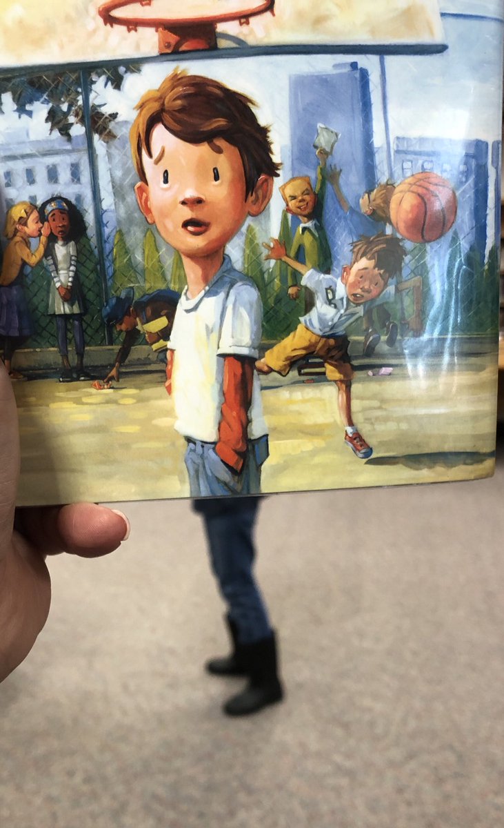 voliver1916's tweet photo. Hope all of our #TerraceTigers have a fabulous start to the weekend on this #bookfacefriday! #thirdgradeangels #librariesinRISD https://t.co/CzYstmZwv8