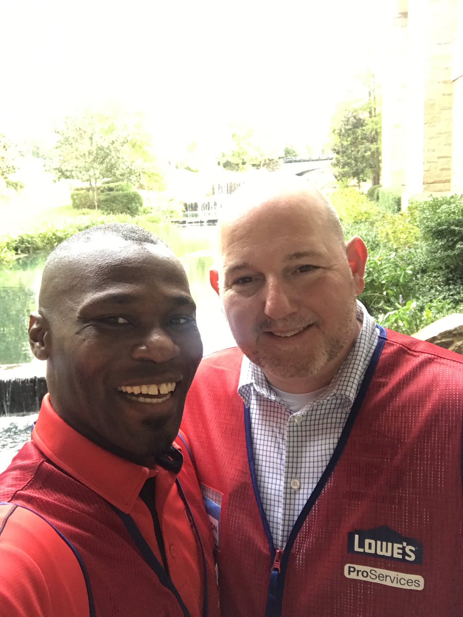 Awesome time at Lowes Pro Forum this week <a href="/MarvinREllison/">Marvin Ellison, Chairman & CEO of Lowe’s</a> <a href="/joelcogdell/">joelcogdell</a> <a href="/JonathanH_HD/">Jonathan Holden</a> <a href="/LeakeCara/">Cara Leake</a>