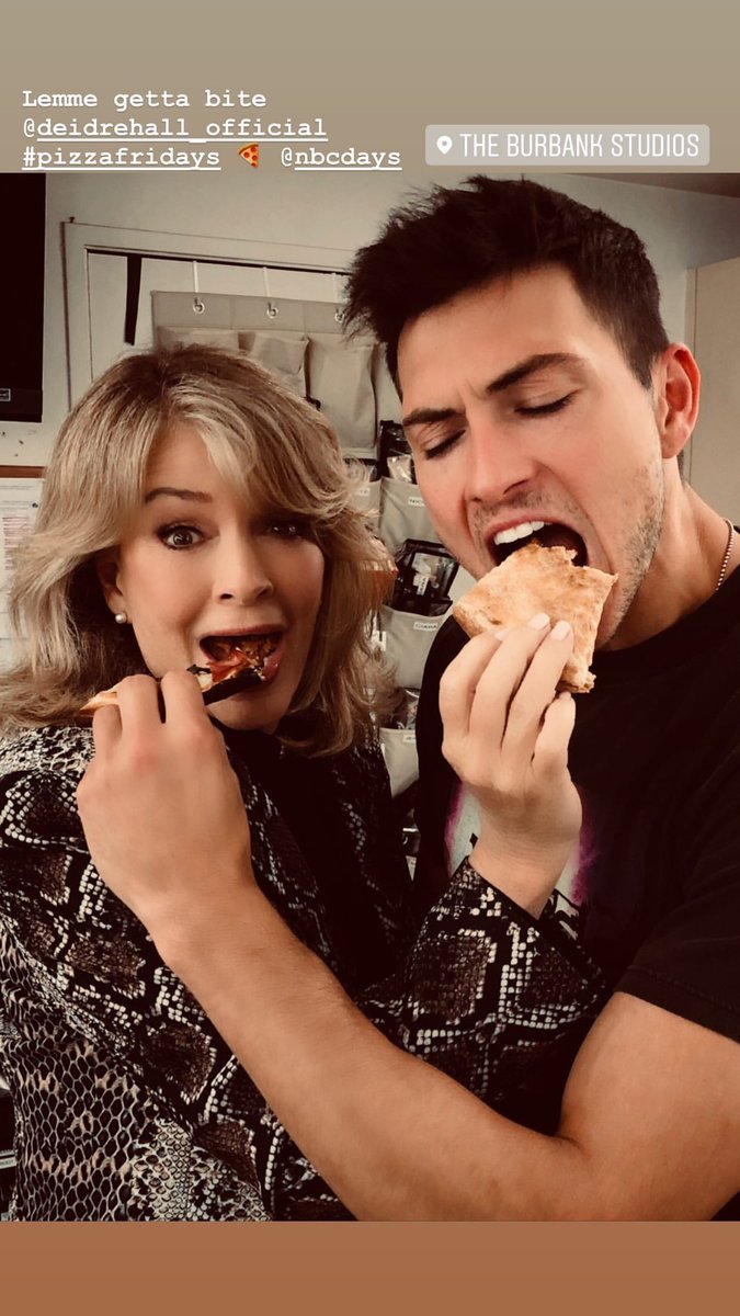 TeamRSW27's tweet photo. #PizzaFridays for our #DedRo #DreamTeam! π
#Cin #Days
(@MrRobertScott IG) https://t.co/mtEWLJjSQB