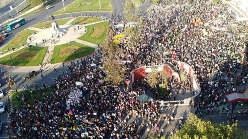 PRadicalcl's tweet photo. El Partido Radical está comprometido con el futuro del planeta. #MarchaPorElClima porque de todas y todos depende que podamos seguir viviendo esta tierra hermosa #HuelgaPorElClima https://t.co/hwknKClOfq
