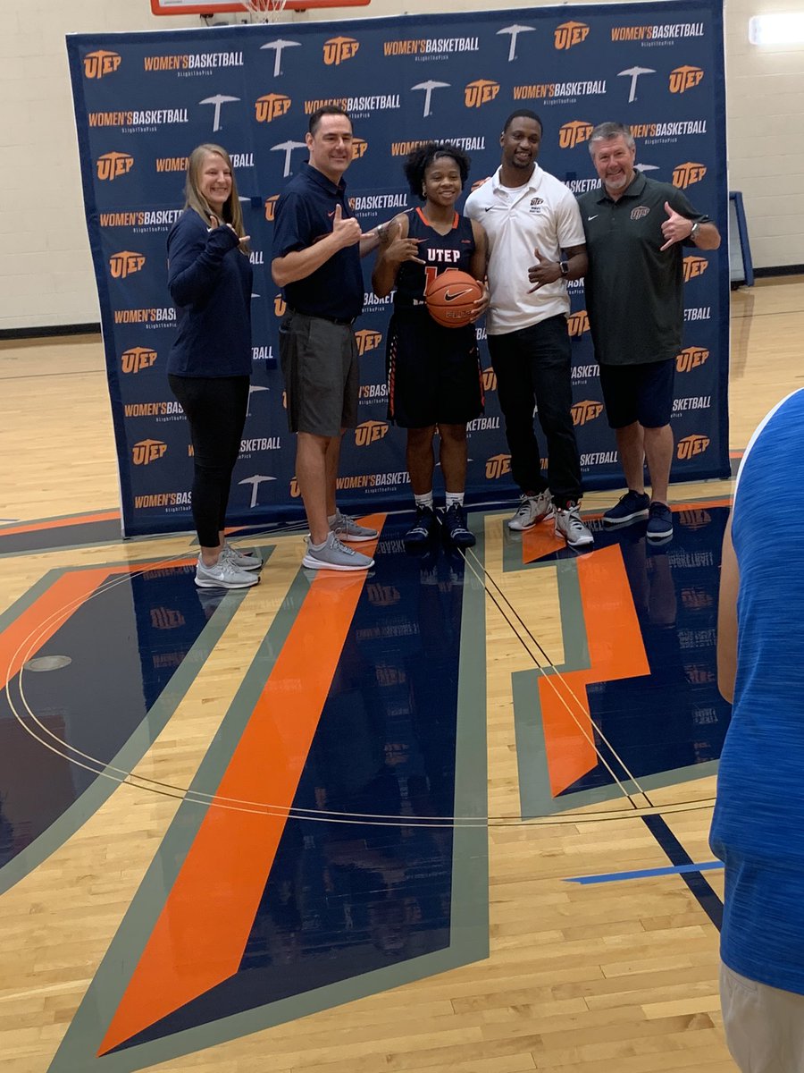 kahiatheceo12's tweet photo. Great 2nd Official Visit to the University Of Texas At El Paso 💪🏽 #GoMiners🧡🧡 https://t.co/q4ORUenMlW