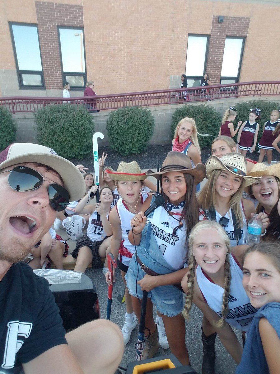 Summit homecoming, field hockey girls getting their parade on!