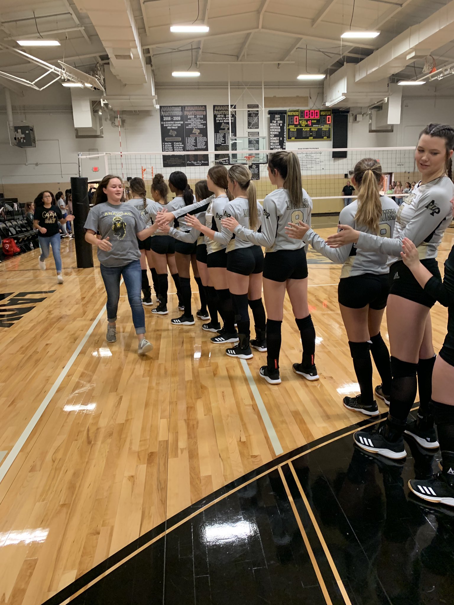 AMS girls athletics ( ams girls) / Twitter