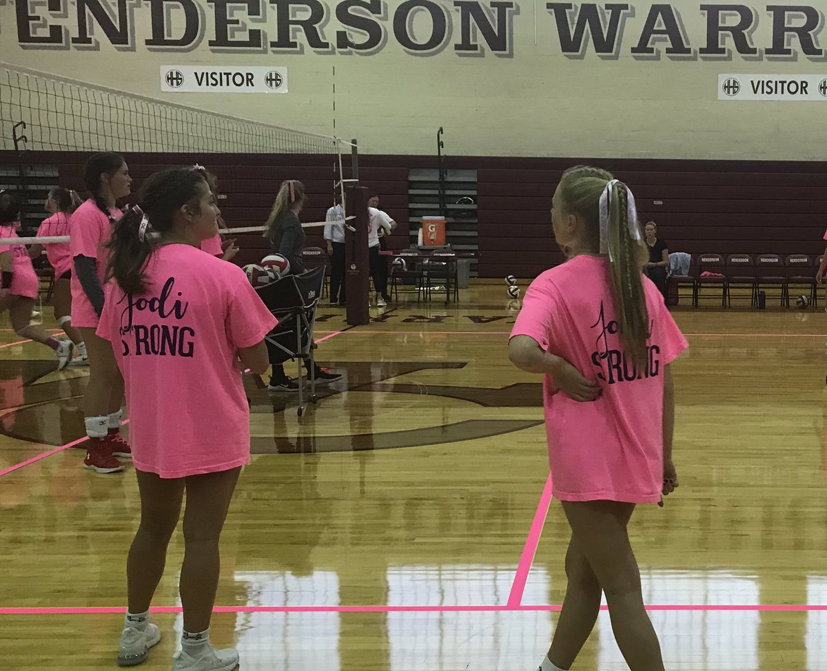jawhoriskey's tweet photo. Thank you @HendersonVolley for honoring me at your pink game last night. I was shocked but so appreciative of everyone wearing a #jodistrong pink shirt. You girls rock💕 @westchesterasd @HendersonAthle1 #hendyvolleyball #pinkgame #uniteforher https://t.co/JW5Znx8ojv