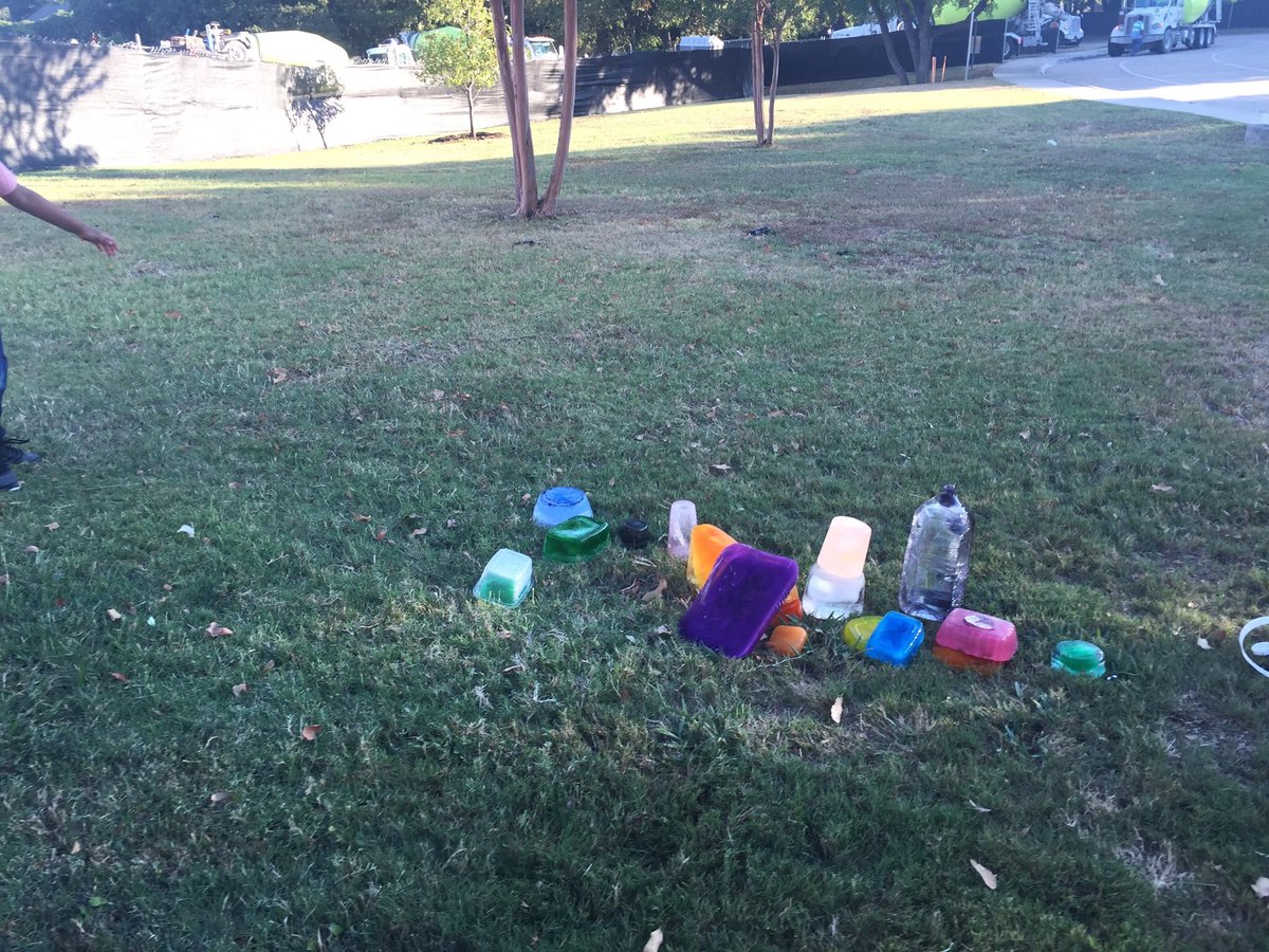 Learning about heat with our amazing ice sculpture!
#gesshineon