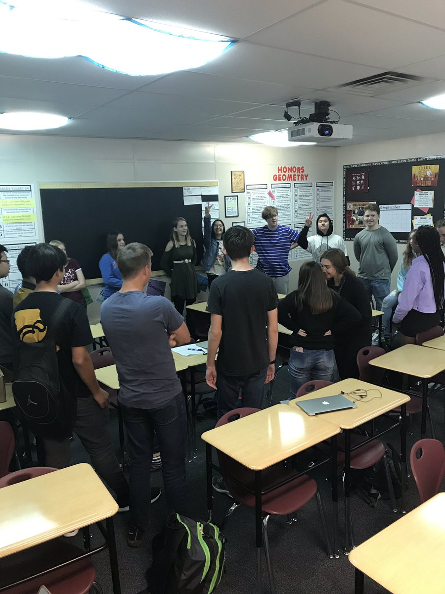 ssgreen1's tweet photo. Winnetonka’s Renaissance Mentors were Amazing today as they discussed how gossip can impact our school and how to handle negative social media. They played telephone to show how easily things can be misunderstood. #nkcstrong #thisistonka @TheHarborTV @mikesmithlive @NKCSchools https://t.co/Z2xckYlkVU