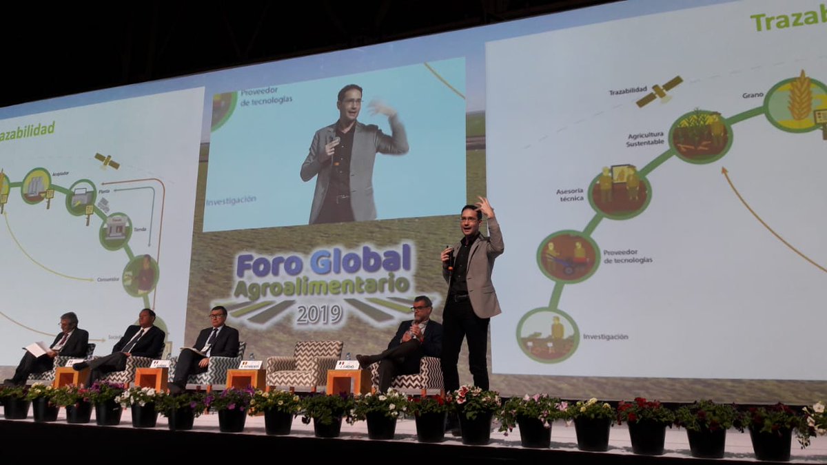 bramaccimmyt's tweet photo. Cultivar una agricultura incluyente en México y en el mundo parte de la combinación entre la innovación y la tradición para lograr que los sistemas agroalimentarios no solo produzcan más, sino que alimenten mejor y protejan el medio ambiente. #PANELV #FGA2019 #MasAgro https://t.co/uUfskeBnYr