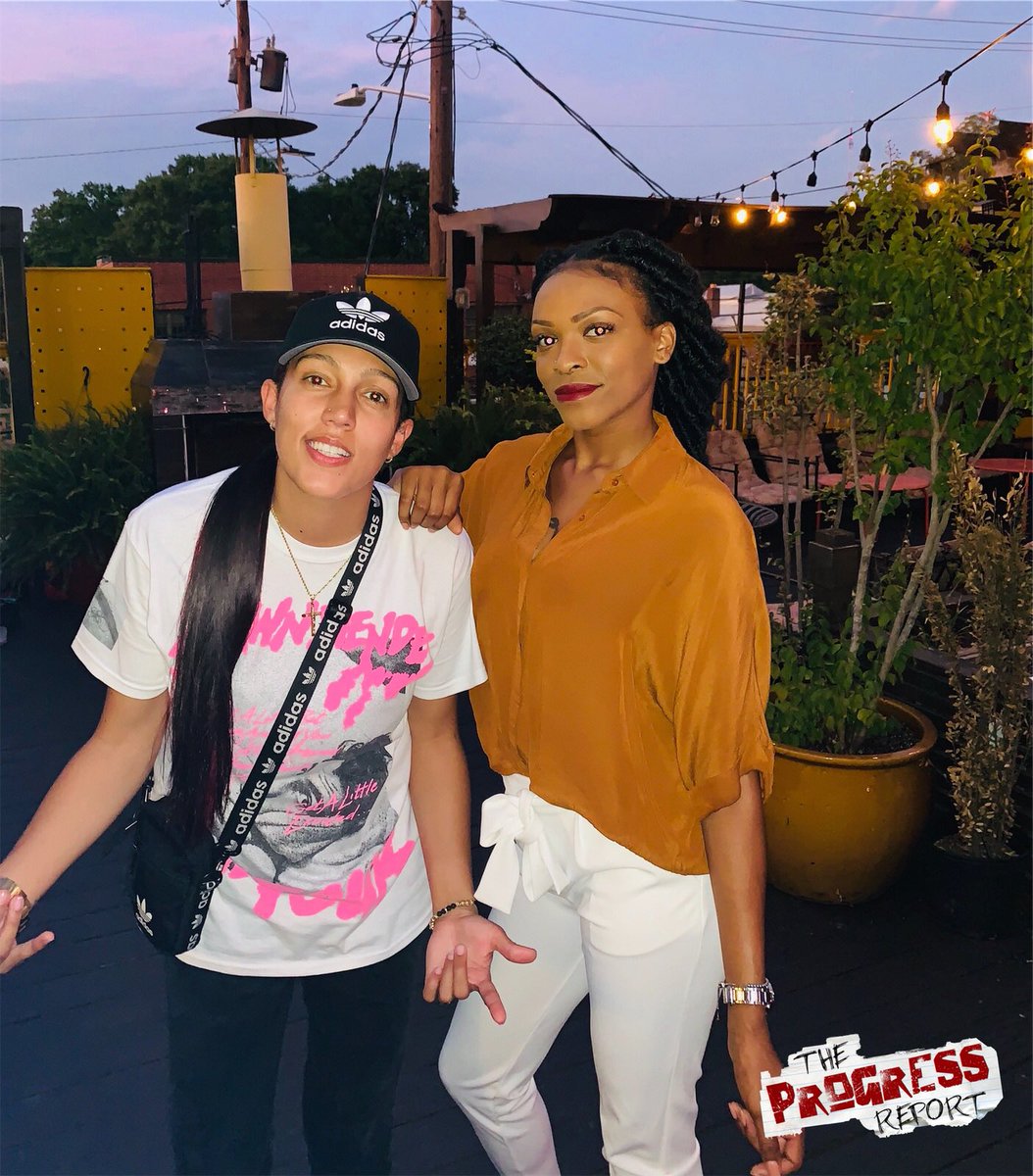 TPRMediaGroup's tweet photo. Our hosts @lalaashep and @djexel reppin @theprogressreport101 at the “White & Gold Drip” at the #HerApp Mix & Mingle Event. #TheProgressReport #HER #LalaaShepard #DjExel #BossBrittxDJeXeL https://t.co/ZOyXuLflIW