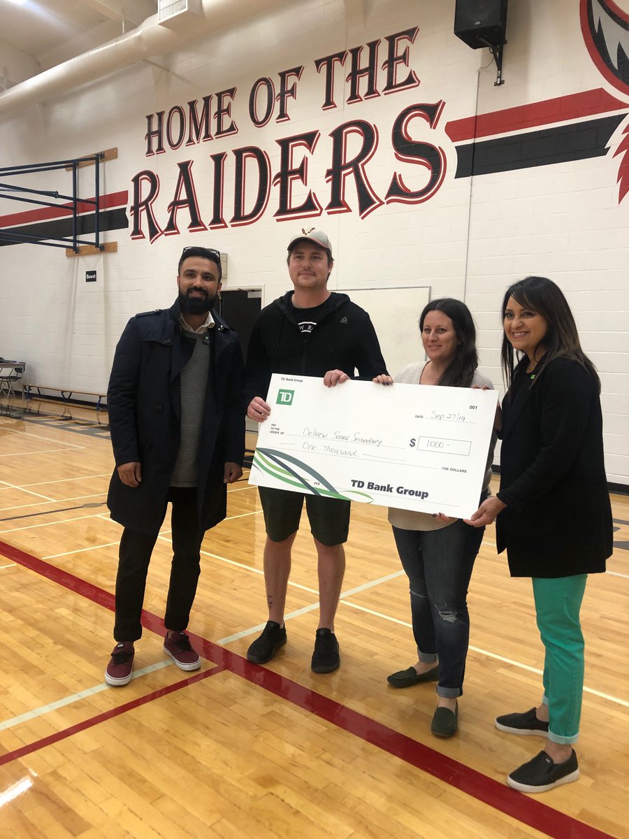 So excited and honoured to support Delview Senior Secondary’s athletics department and girl empowerment initiatives on behalf of the TD Delta 72nd Team! #TDPlayPacific ! ⁦@GurjivChahil_TD⁩ ⁦<a href="/AndyCribb_TD/">Andy Cribb</a>⁩ ⁦<a href="/delview/">Delview Secondary</a>⁩