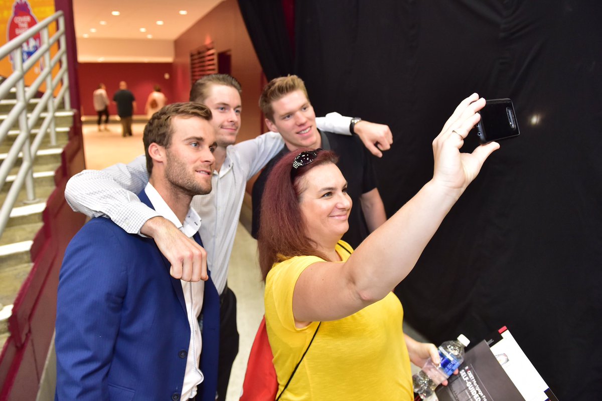 monstershockey's tweet photo. Friends! We’ve missed you. ❤️ https://t.co/JeGjayeJak