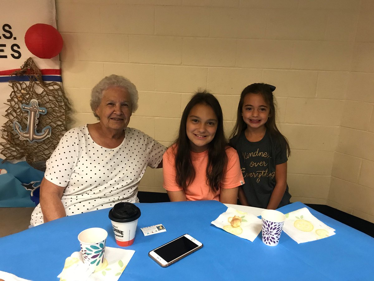 bears_rd's tweet photo. Sweet treats and sweet smiles at our Grandparents celebrations this week at ARES. @CCSElemEd https://t.co/qX9QE745PD