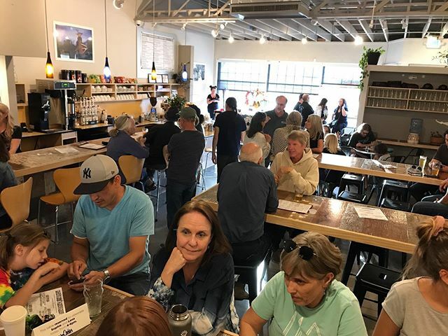 Beer with friends at @thirstyeyebrew without TVs drowning out the conversation. Inspiration is Brewing. #nmbeer #abqbeer https://t.co/LrnwGJnnyp