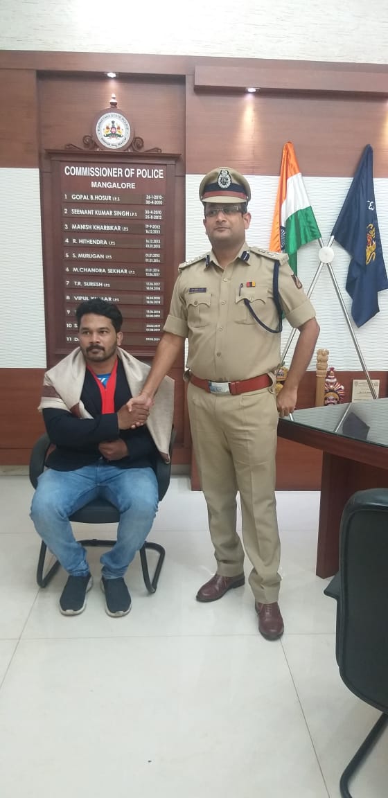 compolmlr's tweet photo. “Pradeep bagged2gold medals in Canada recently. Today, I have felicitated Pradeep for his achievements. Pradeep is an inspiration for youth, who strive to achieve success in their life. It is unfortunate that many youth without rolemodels loose focus in life.. #Rolemodel https://t.co/rWzoq51v0Z