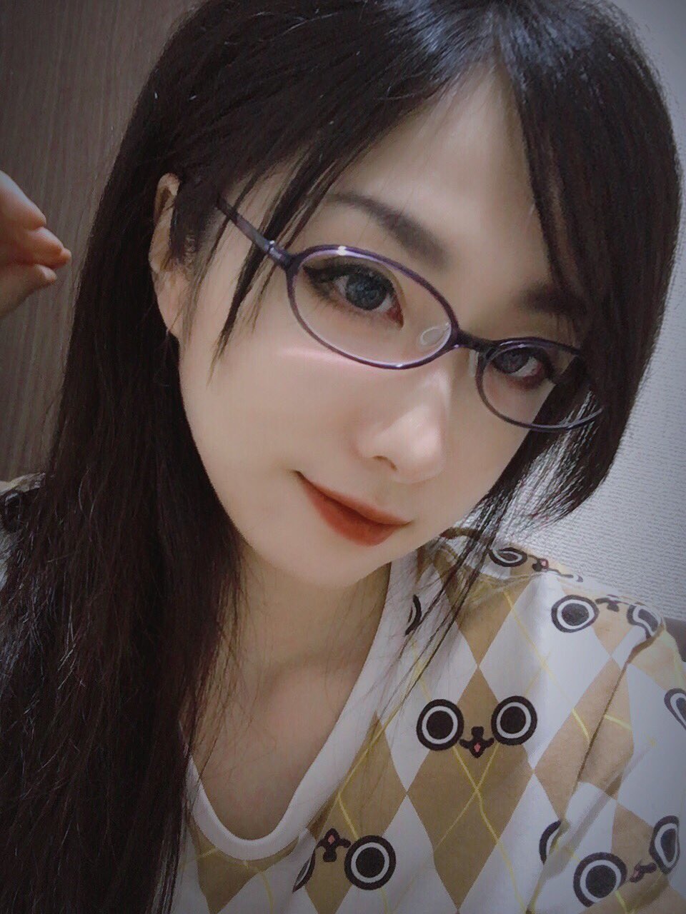 Twitter 上的 Ksonsouchou 加工アプリとてもすごい技術 髪の毛だけきれいにしておいたら あとはすっぴんでも アプリが勝手に化粧してくれます 勝手に流行りの顔にしてくれます でも髪を整えるはめんどうくさいからやっぱり代行は必要でした T Co