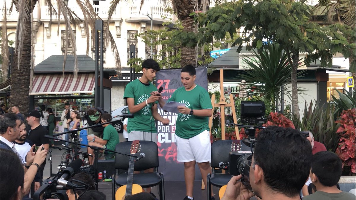 CatyCVilluendas's tweet photo. Ayer fue un día inolvidable!💚✨ #HuelgaMundialPorElClima #alumnoscomprometidos #27s  
@ForCeuta @MiriamLeiros @vriverareyes @educaCNIIE @upeceuta @ceutaldia https://t.co/fkN8W95QL2