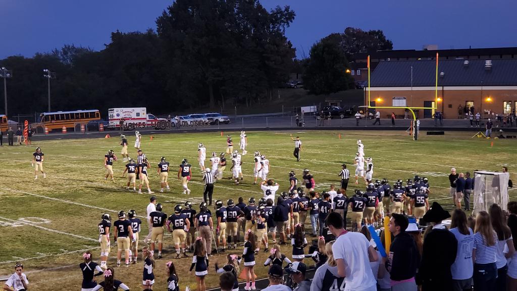 Congratulations Colonels on the well-deserved victory and to @luke_esparza2 for being named player of the game! Let's go Wood <a href="/JWLoudCrowd/">JWHS Loud Crowd</a> <a href="/BarstoolWood/">Barstool Wood</a> <a href="/JW_Football/">James Wood Football</a> 🏈👍⭐
