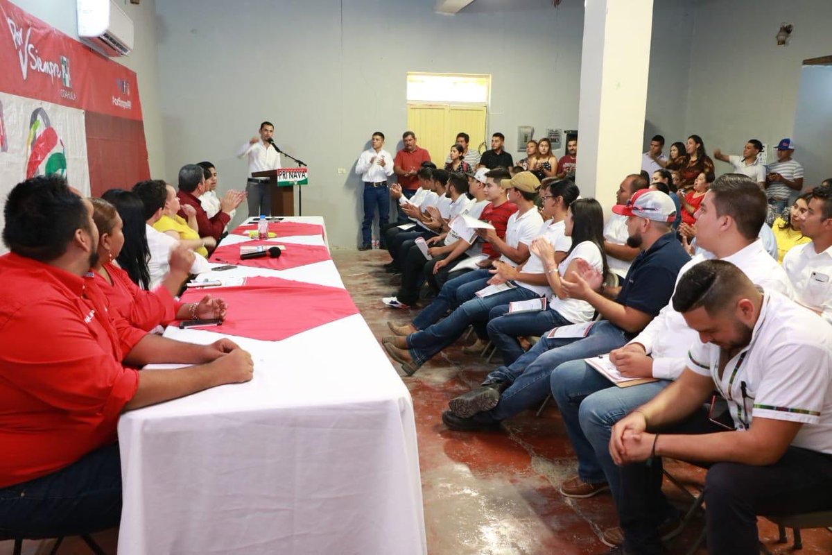 Zenon_Velazquez's tweet photo. Hoy se llevó a cabo la toma de protesta a la Red Jóvenes por México en #Nava, con la presencia de Ivan Terashima, muchísimas felicidades a todos, seguro estoy enfrentaremos juntos con éxito los retos que estén por venir #PRINava https://t.co/RSU0Y32PV9