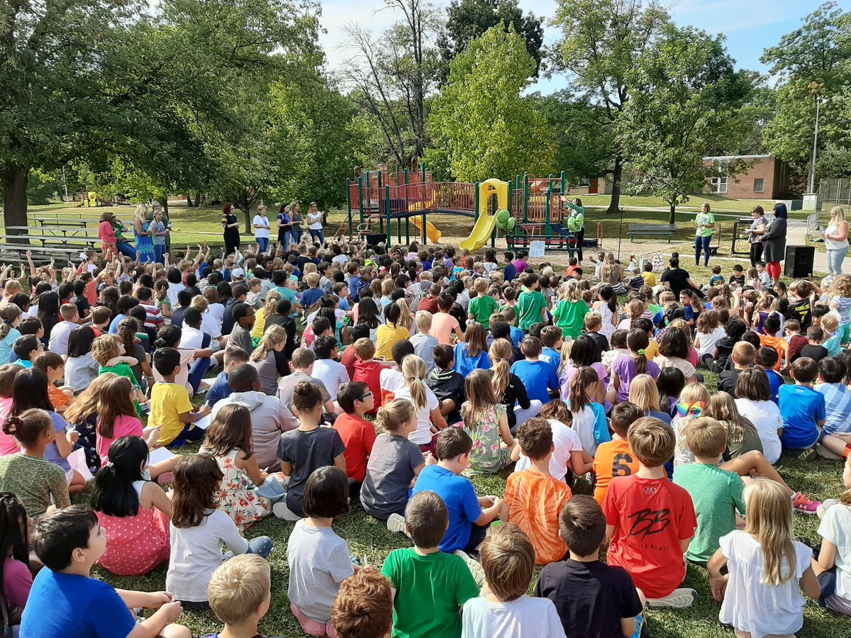 Pinewood Elementary tweet media