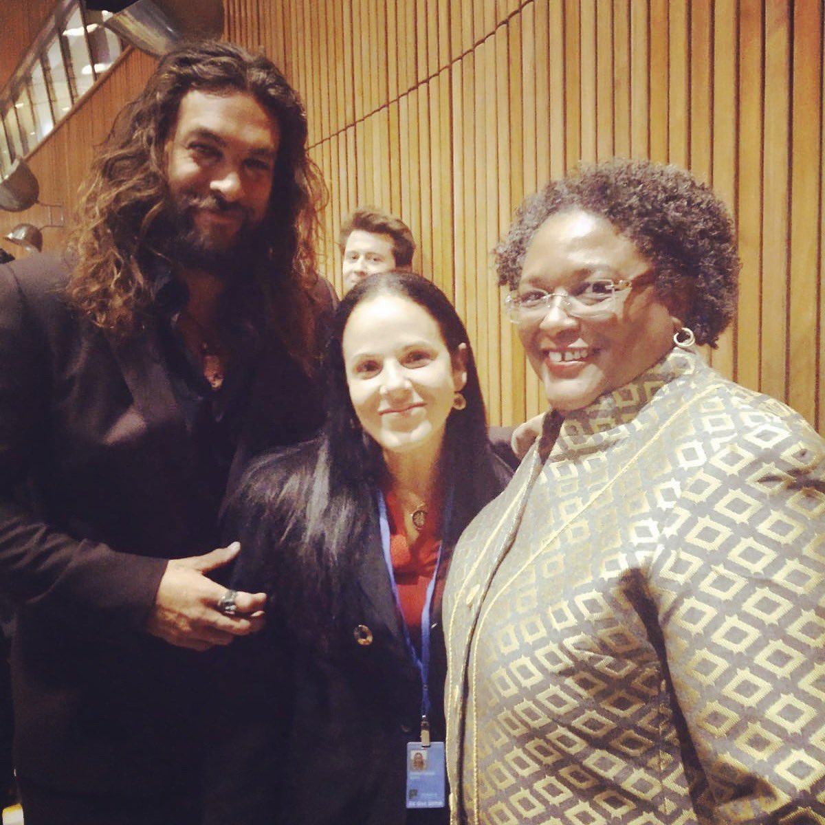 daphneewingchow's tweet photo. When you are sandwiched between the badass leader of your country @miaamormottley and Jason Mamoa, at the UN General Assembly, you know everything is right in the world 😁 https://t.co/H1AYI79z3K