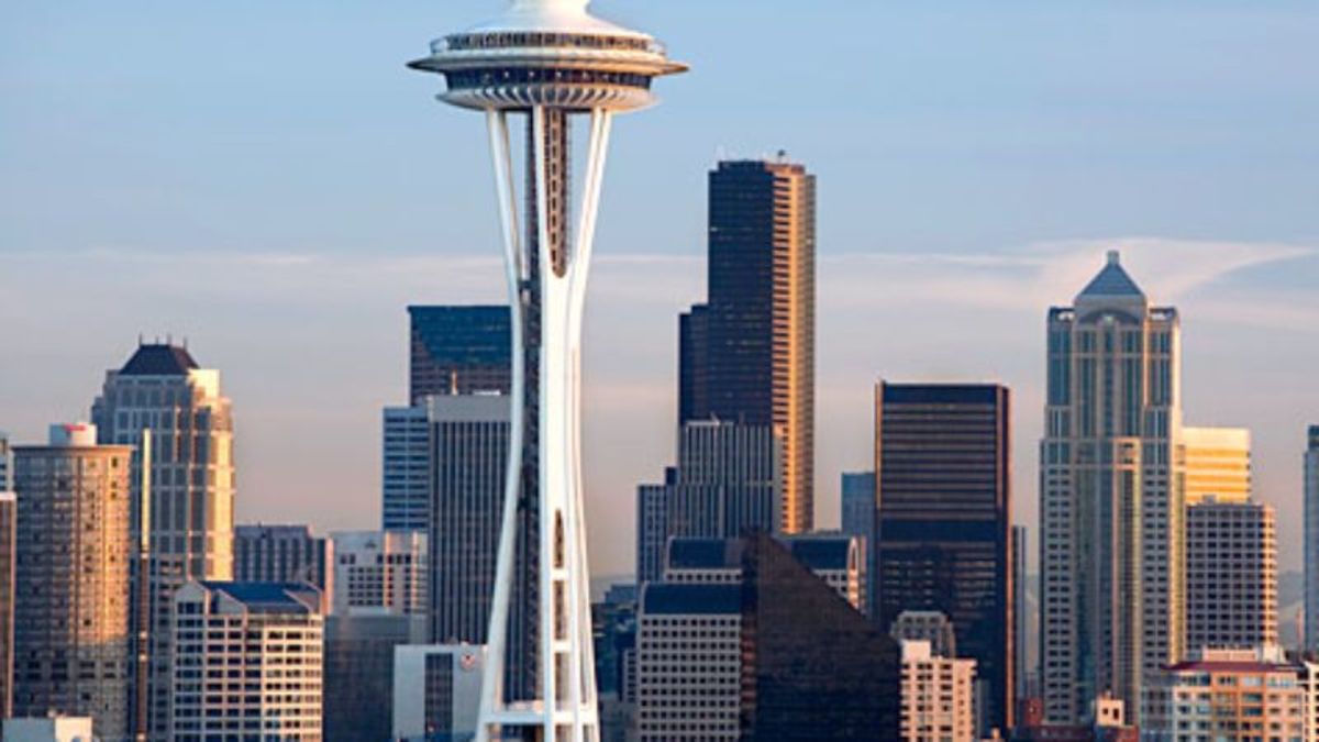 TheOnion's tweet image. Seattle’s Space Needle Blasts Off After Collecting Enough Rain For Home Planet trib.al/Mg1NGnl