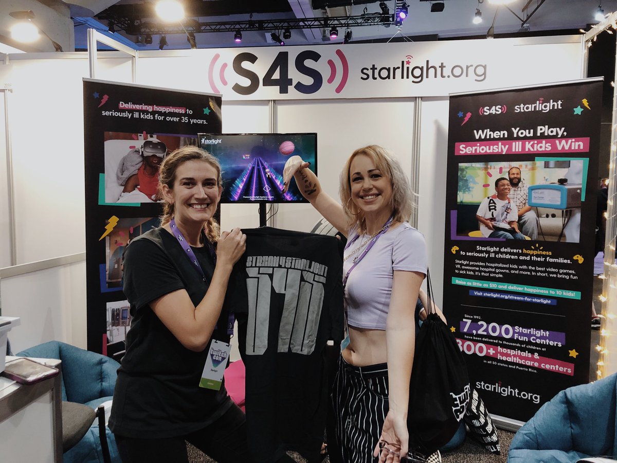 .@favoritegaljen stopped by the Starlight <a href="/TwitchCon/">TwitchCon</a> booth and signed up for #StreamForStarlight! ✨Come on by the rest of the weekend, sign up and you’ll automatically get a #StreamForStarlight t-shirt!