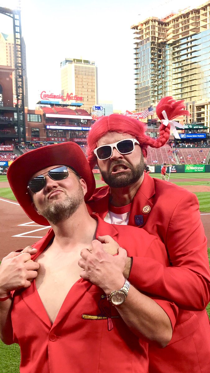 StlRedCoats's tweet photo. Giving the people what they want. #StlRedCoats. #FirstPitch https://t.co/QTvm0ZlNul