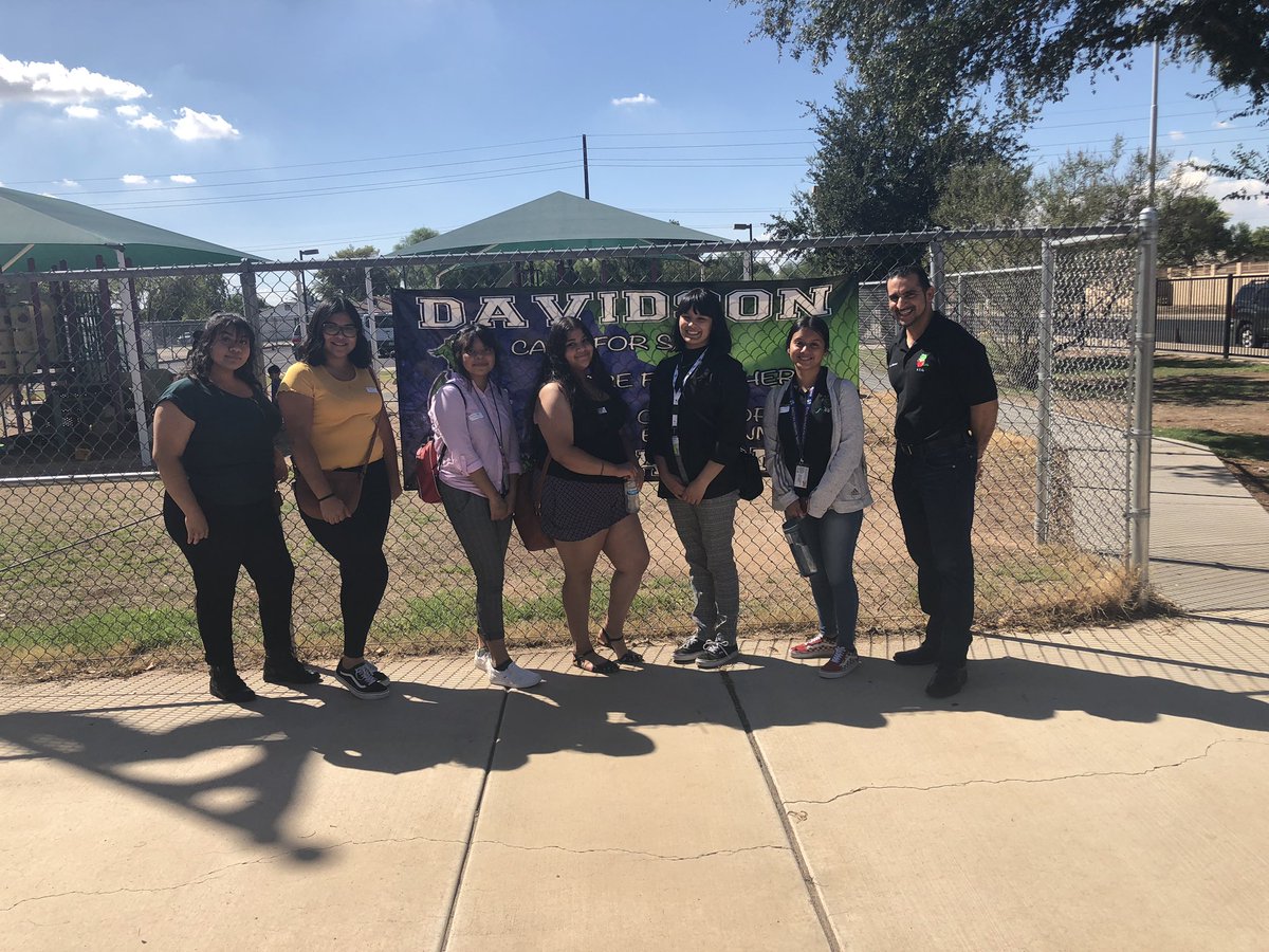 What a Dragonriffic Day to have Carl Hayden’s Future Teachers Club helping out in our classrooms. Thank you Mr. Alvarez. We look forward to your students joining our profession and hopefully our familia