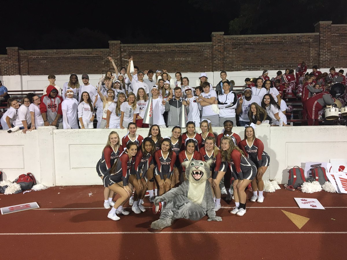 aharms42's tweet image. The game did not turn out like we hoped but the spirit bus and fans showed up to support their Wildcats.