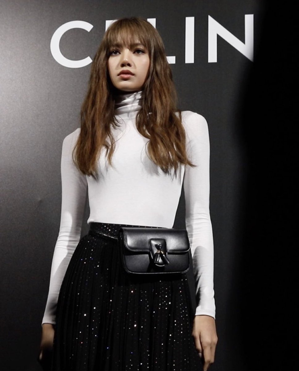 Lisa blackpink в джинсовке. Celine одежда lalisa. Lisa blackpink. Lisa fashion. Celine lalisa blackpink.