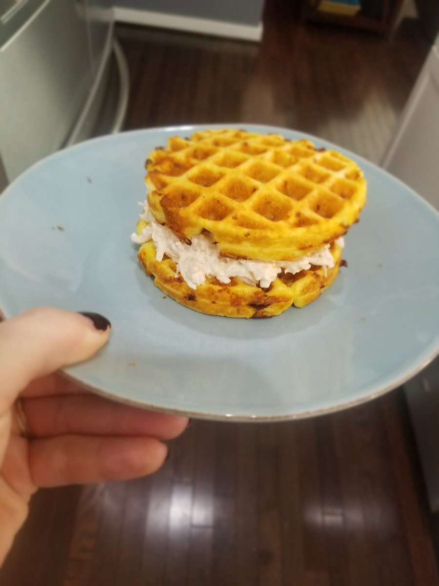 KetoMamaKay's tweet photo. LIVING for  chaffles right now. Literal game changer 🙌🏻
.
.
.
.
#keto #ketodiet #ketolife #ketogenic #ketogenicdiet #ketonesoverglucose #chaffles #ketones https://t.co/wuSejBvF5G
