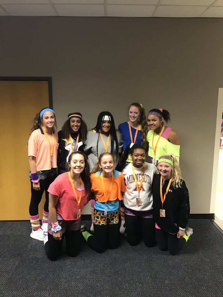 HuronStuCo's tweet photo. more pics ! 🐯 #hurontigers #HHSGotTheBeat https://t.co/oHbenvNdRf